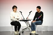 以前番組で「おぼっちゃまくん」に関する誤った情報を発信してしまい、陳謝する囲碁将棋・根建（右）。