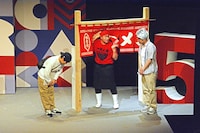 コント「グルメロケ」より。