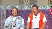 左からLEONA、藤波辰爾。(c)日本テレビ