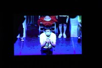 「ガンダムのアムロの目線」で見るひょっこりはんの「ナイスひょっこり斉唱」。