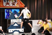 「天守閣ゲーム」で東京ダイナマイト松田の目を見つめるもう中学生。