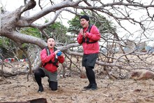 即興コントを繰り広げるマヂカルラブリー村上＆チョコレートプラネット松尾。