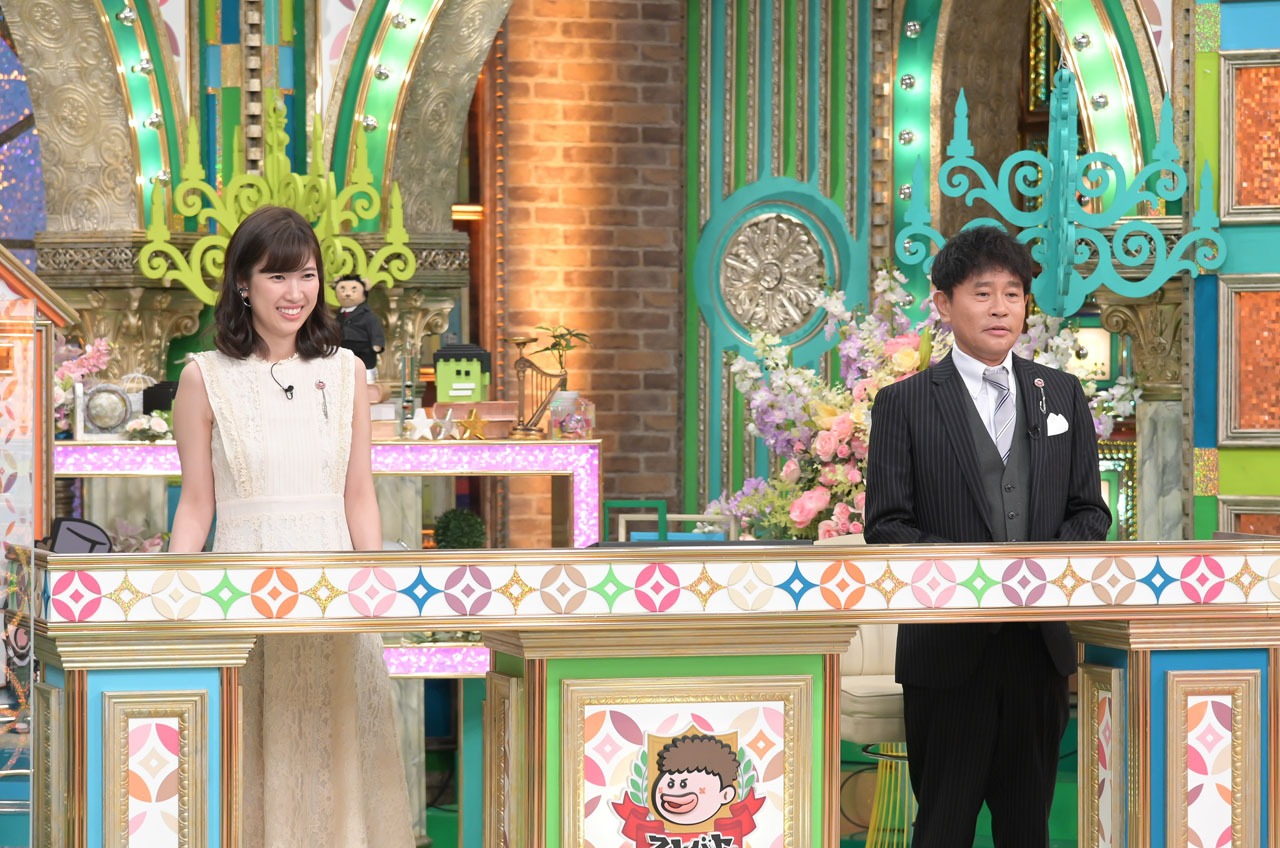 玉巻映美（MBSアナウンサー）とダウンタウン浜田（右）。