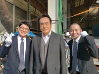 ドラマ初共演を果たしたゾフィーと高橋英樹（中央）。