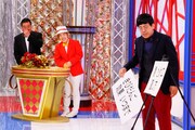 ヒューマン中村（右）の出演シーン。(c)関西テレビ