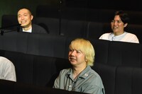 三四郎・相田とラブレターズ（後列）。