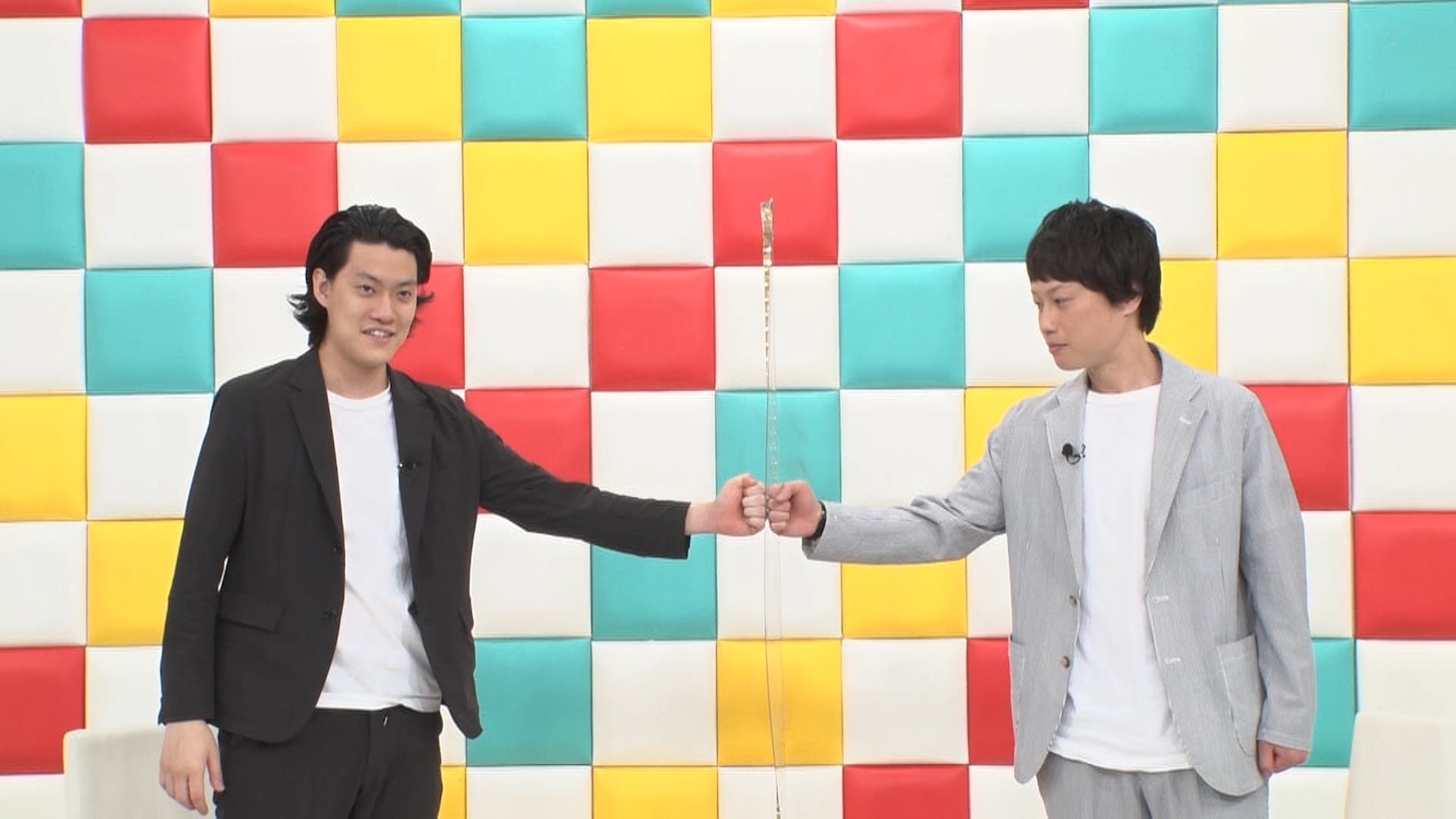 霜降り明星・粗品と見取り図リリー。(c)テレビ朝日