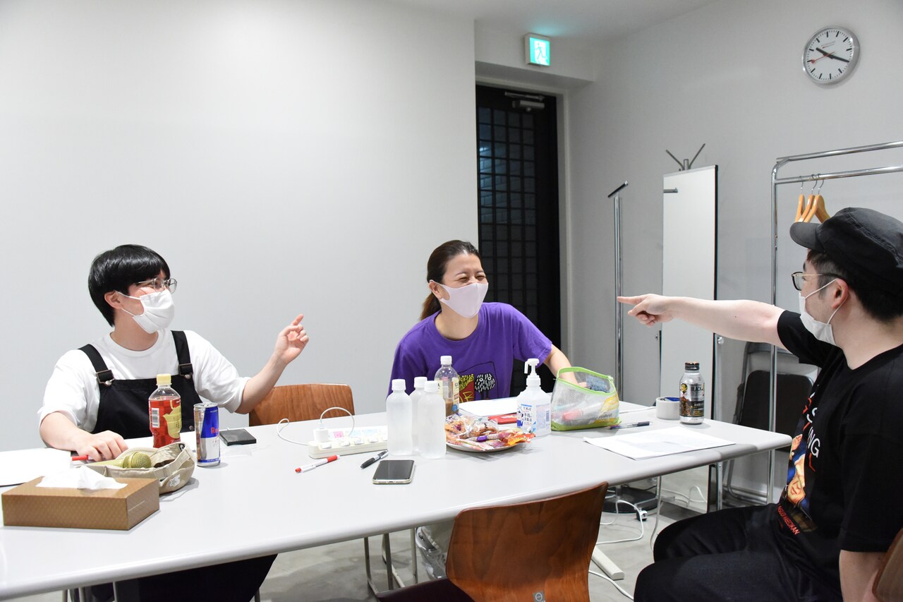 ザ・ギース高佐さんとの距離を縮めるため「クニさん」呼びに挑戦することになったターリーターキー玉さん（中央）。