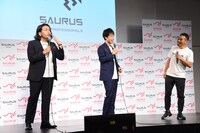 長友佑都に「人生のほぼ半分がW杯ですか？」と質問すると「どういうことですか？」と返され、「僕も何を言っているんだろうという自覚はあります」と答える見取り図・盛山（左）。