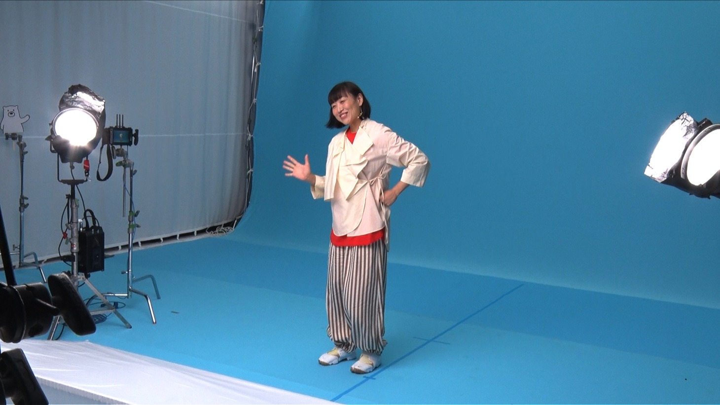 CM「脱炭素ダンス しずちゃん」撮影中の様子。