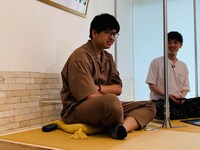 からし蓮根・伊織（左）、青空（右）。