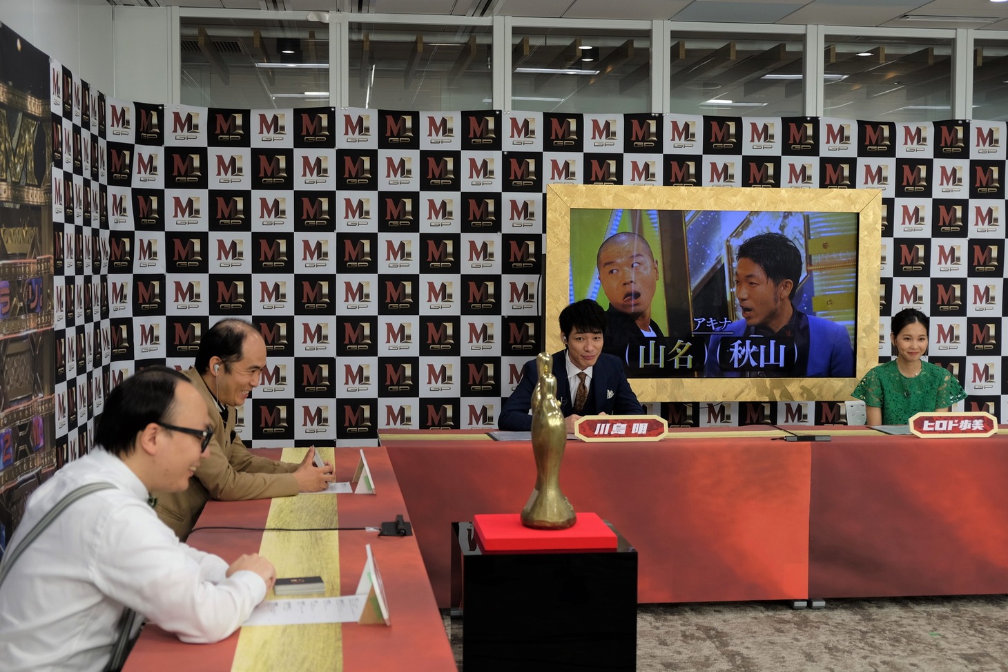 生配信会場の様子。(c)M-1グランプリ事務局