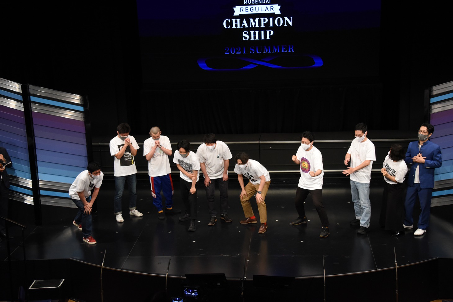 優勝発表を待つ上位5組。
