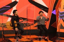 「お笑い実力刃」に出演する、どぶろっく。(c)テレビ朝日