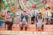（後列左から）鷲見玲奈、おいでやすこが。（前列左から）千原ジュニア、野性爆弾くっきー！、中川翔子。
