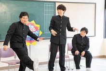 左からロングコートダディ兎、ニッポンの社長。(c)読売テレビ