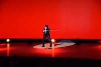 Ado「うっせぇわ」を歌う溜口。