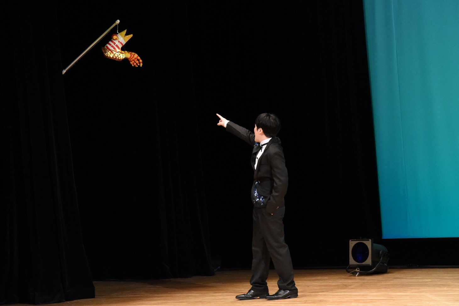 面白いことには優しいキンチャンに篠原涼子のモノマネを披露するも、反応を得られない溜口。