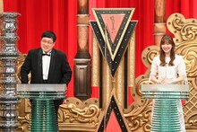 南海キャンディーズ山里、指原莉乃。(c)TBS