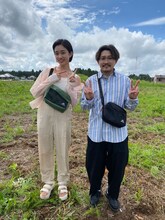 兄妹役を演じた河合優実（左）とオズワルド伊藤（右）。