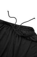 パンツのウエストはゴムタイプ。