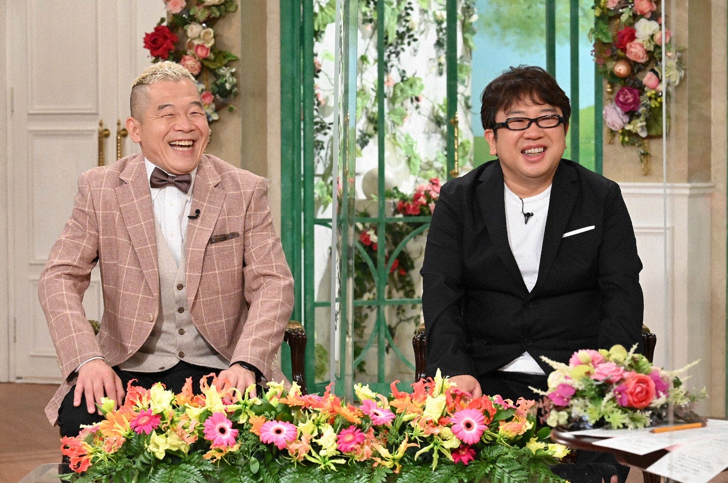 「徹子の部屋」にゲスト出演するキャイ～ン。(c)テレビ朝日
