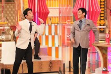 原口あきまさと明石家さんま。(c)フジテレビ