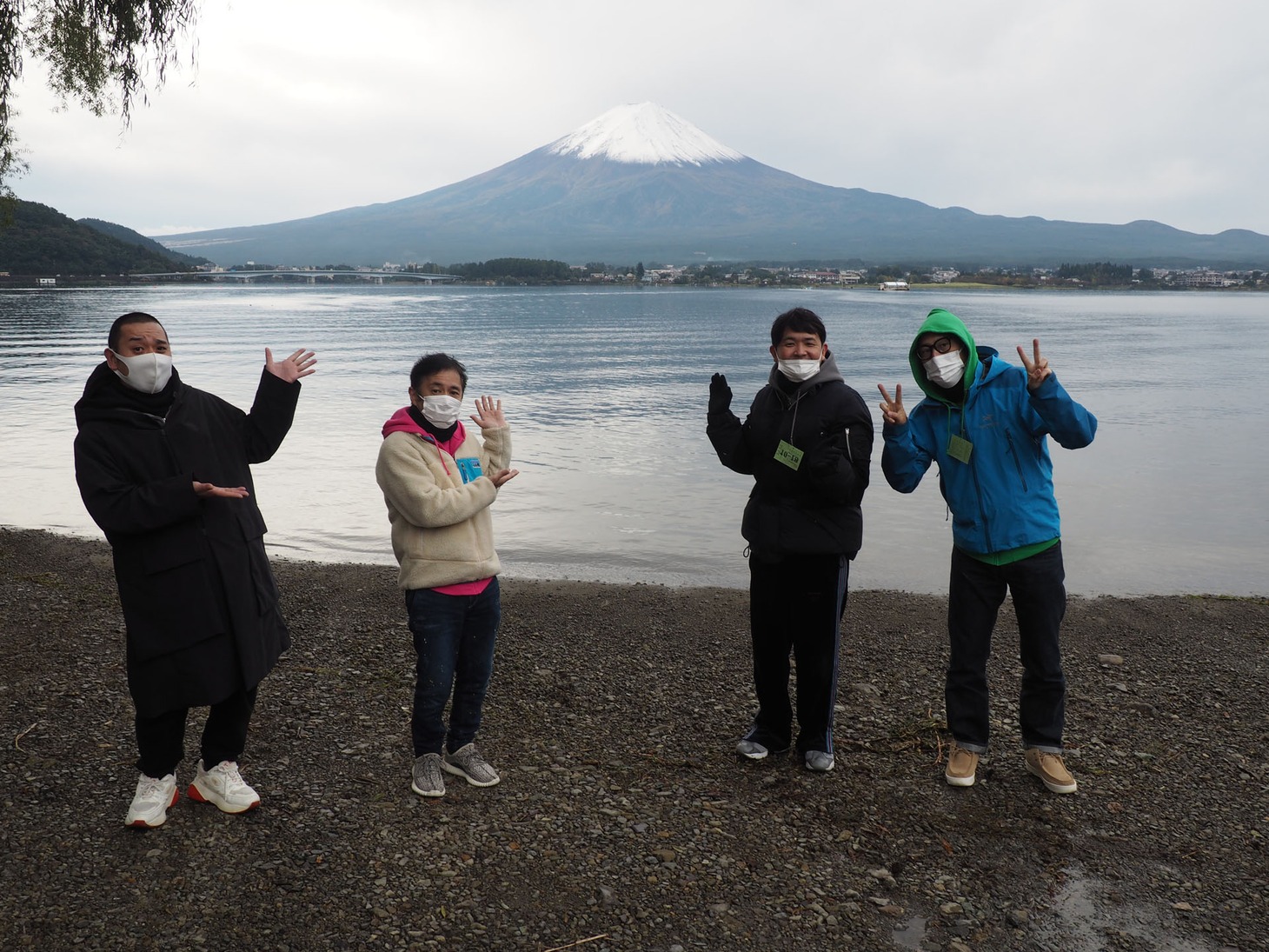 千鳥を迎えた「山梨県でグランピングの旅」より。