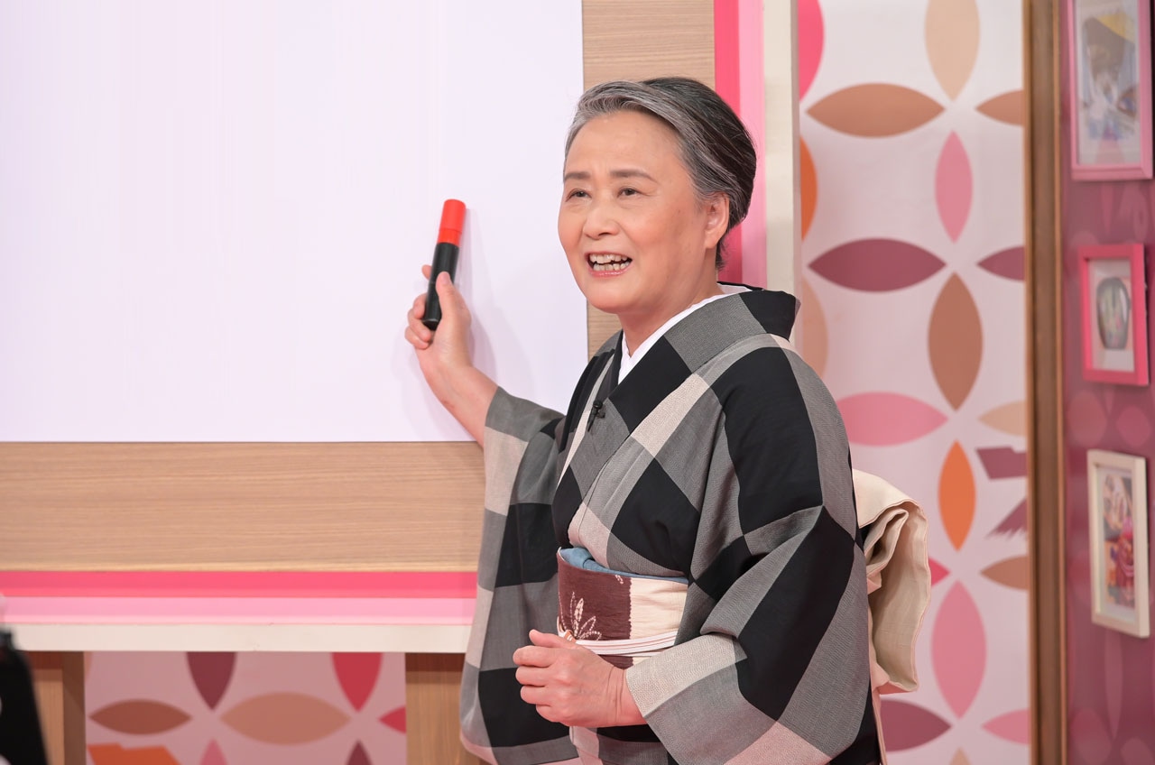 俳人の夏井いつき。