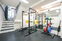 クリスタルジムの内観。