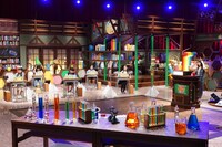 「クイズ！あなたは小学5年生より賢いの？」のワンシーン。(c)日本テレビ