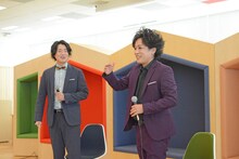 記者会見に出席したぺこぱ。