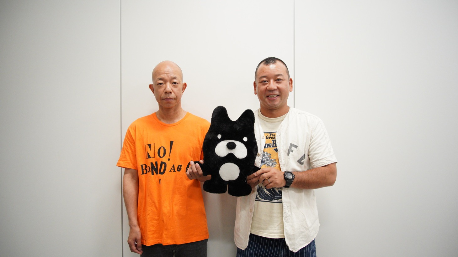 「BIGLOBE presents -エンタメフリー劇場- なんてネタだ！グランプリ」MCのバイきんぐ。(c)AbemaTV,Inc.