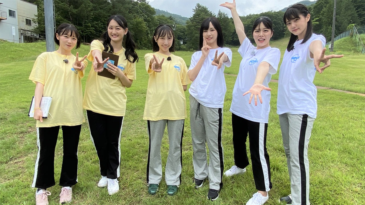 モルックにチャレンジするMiKER!の6人。