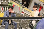 （左から）NON STYLE井上、白石聖。(c)フジテレビ