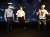 （左から）おいでやす小田、アンタッチャブル山崎、神奈月。(c)TBS