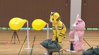 「マッチポンプ劇場 おあずけ！ロート」灼熱着ぐるみ障害物競走より。