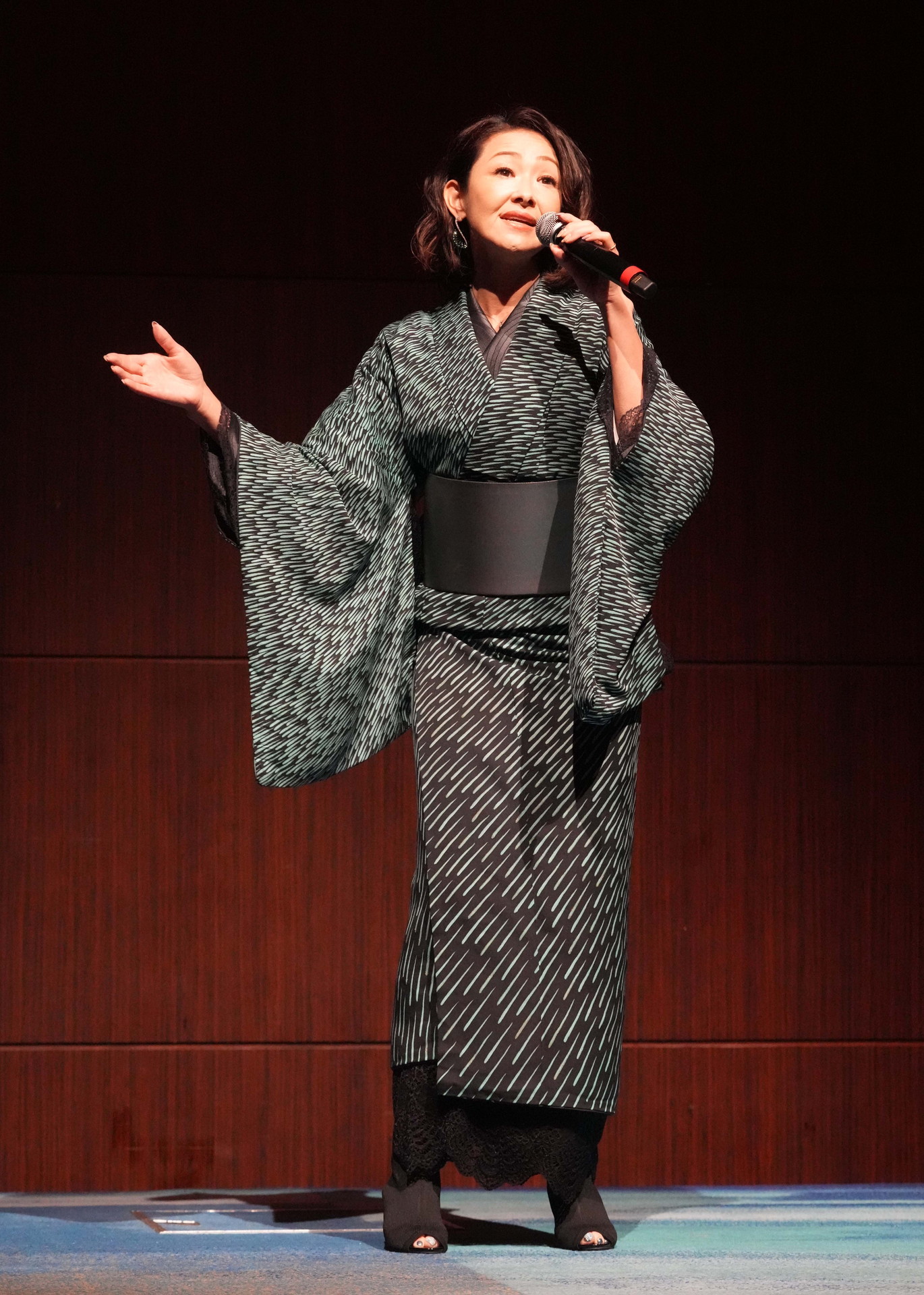 大石まどか