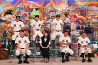 （前列左から）アンタッチャブル山崎、長島三奈、TIM・レッド吉田、かみじょうたけし、（後列左から）いけだてつや、ティモンディ。(c)テレビ朝日