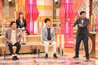 （左から）ナイツ塙、渋谷凪咲、土田晃之、明石家さんま。(c)フジテレビ