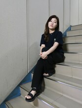 エッセイ集「きれはし」を発売したヒコロヒー。