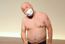 「ノーセンスユニークボケ王決定戦」で3度目の優勝を果たしたハリウッドザコシショウ。