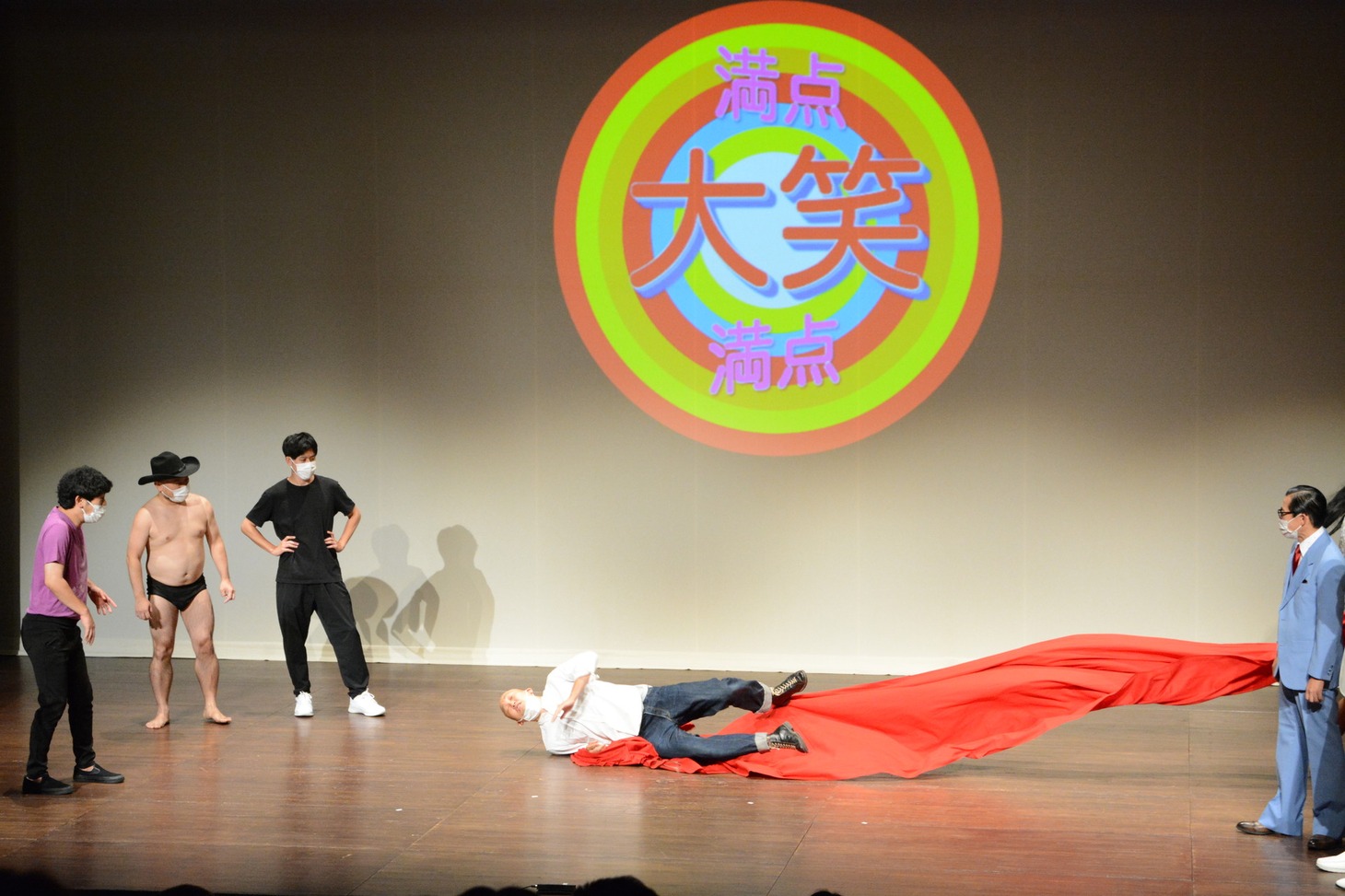 転倒するみなみかわ。