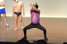 流れ星☆ちゅうえいの「揉め揉めネッシー2匹」。