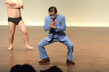 イワイガワ・岩井ジョニ男の「夏は麺つゆに金玉ちゃぽん」。