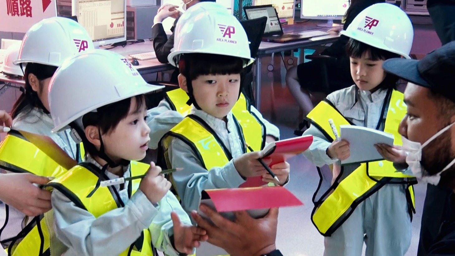 Web CM「ドコモの社会科見学」編の撮影の様子。