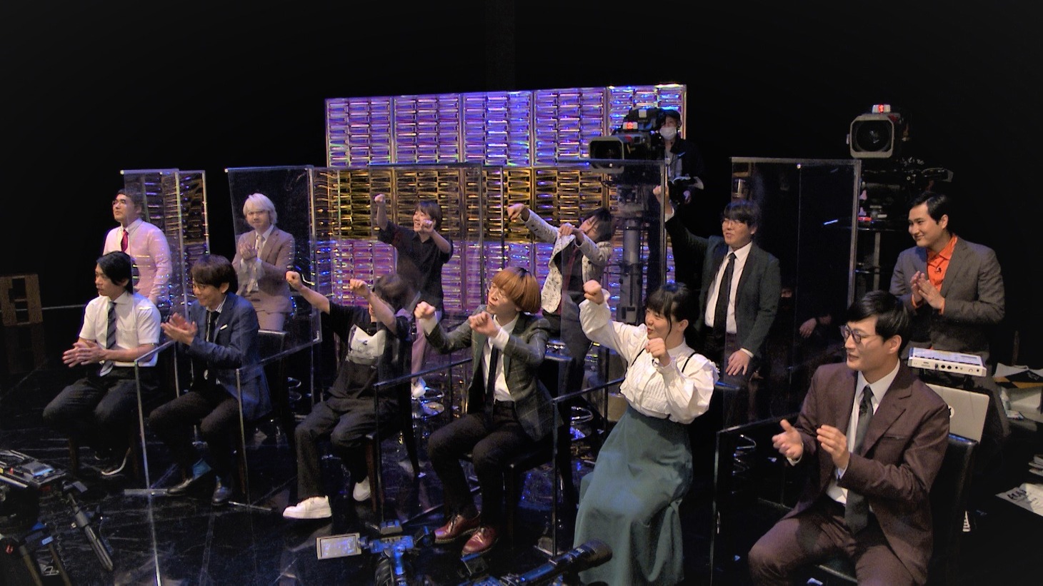 （左から）マヂカルラブリー、三四郎、Aマッソ、真空ジェシカ、蛙亭、きつね。(c)テレビ朝日
