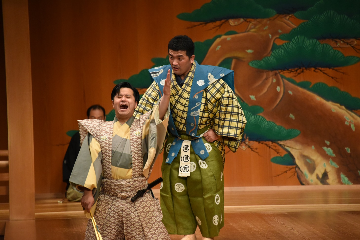「口真似」のひと幕。