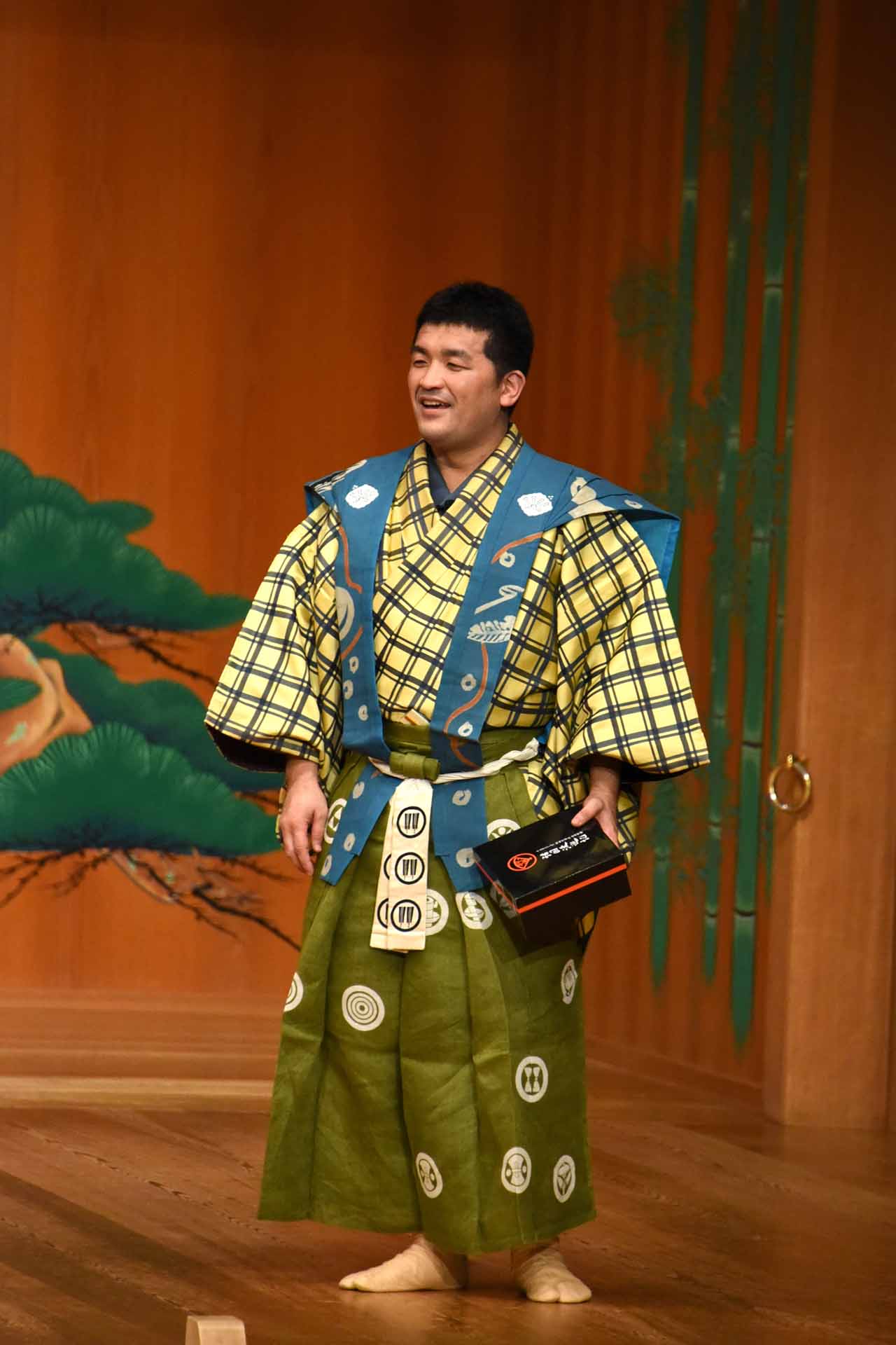 すゑひろがりず三島