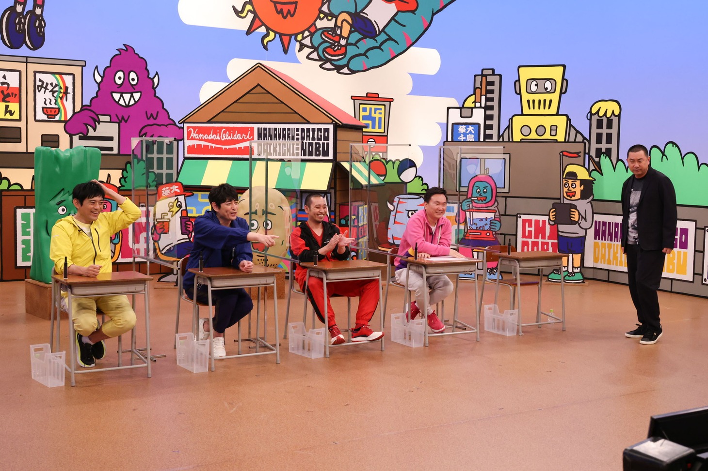 （左から）博多華丸・大吉、千鳥・大悟、かまいたち山内、レイザーラモンRG。(c)関西テレビ